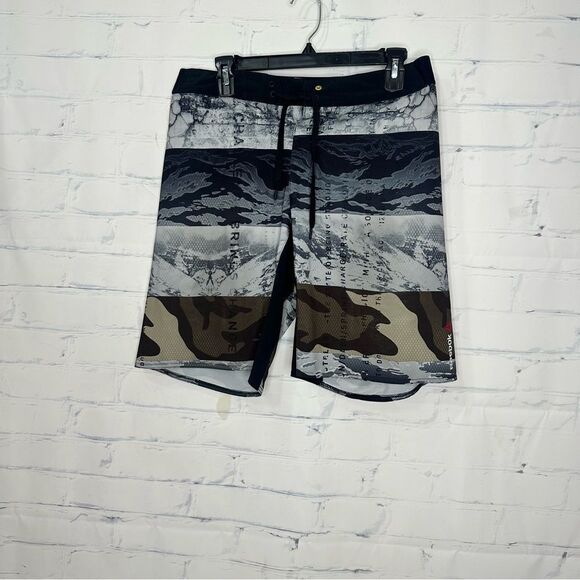 Reebok medium men’s shorts - Picture 1 of 6